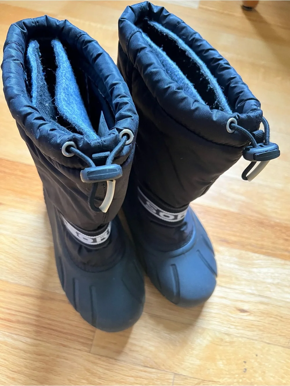 Sorel size 2Y Black Snow Boot - Insulated Winter Footwear